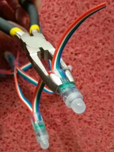 Kìm kẹp bóng led